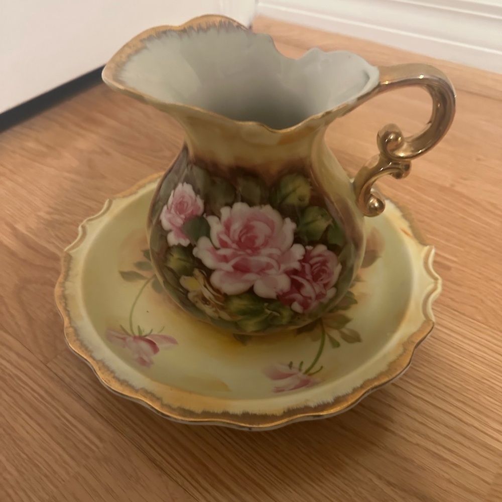 Floral Pitcher and Basin Set with Gold Accents